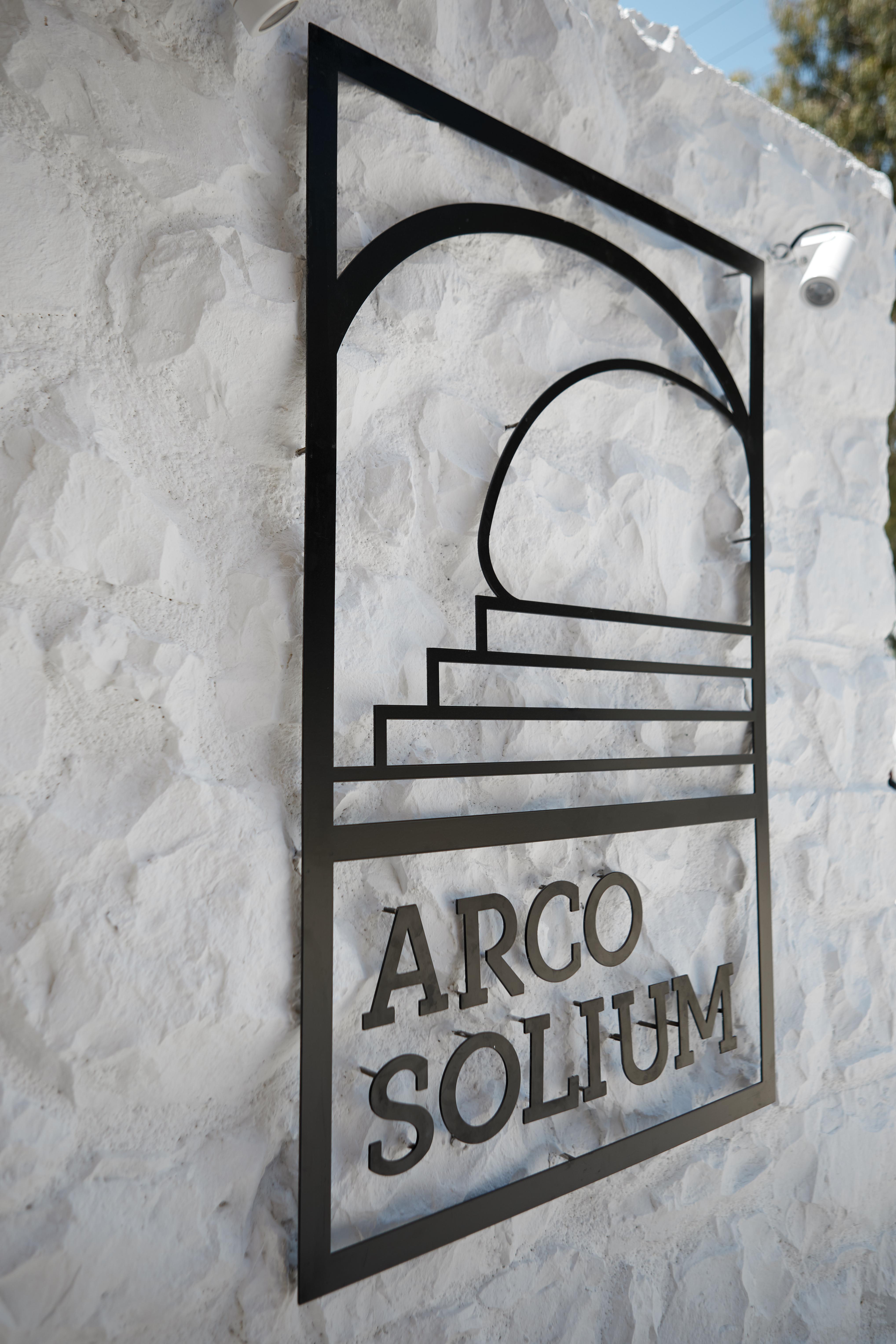 Arco Solium Suites Адамас Екстер'єр фото